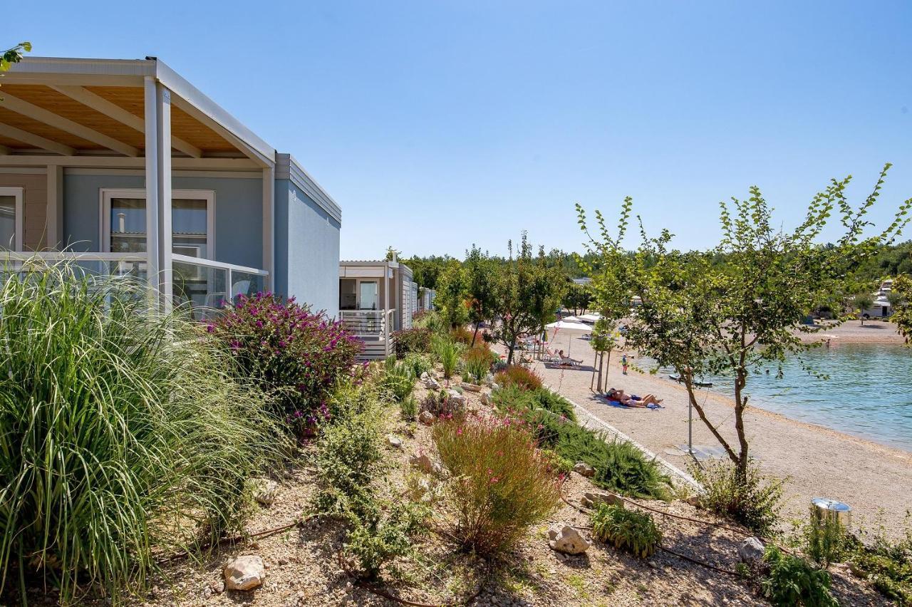 Mobile Homes 5*